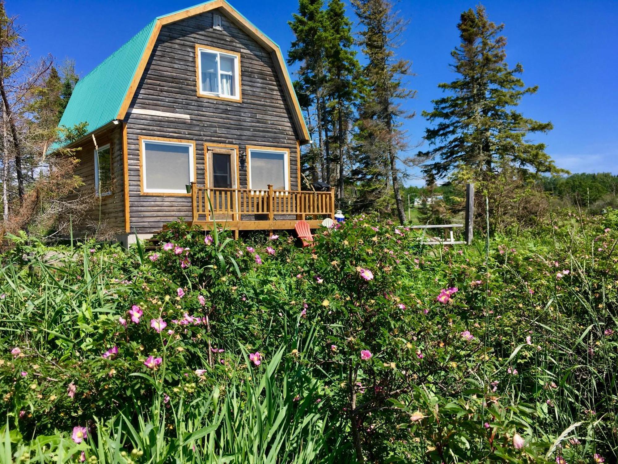 Chalets Du Bout Du Monde แกสเป ภายนอก รูปภาพ